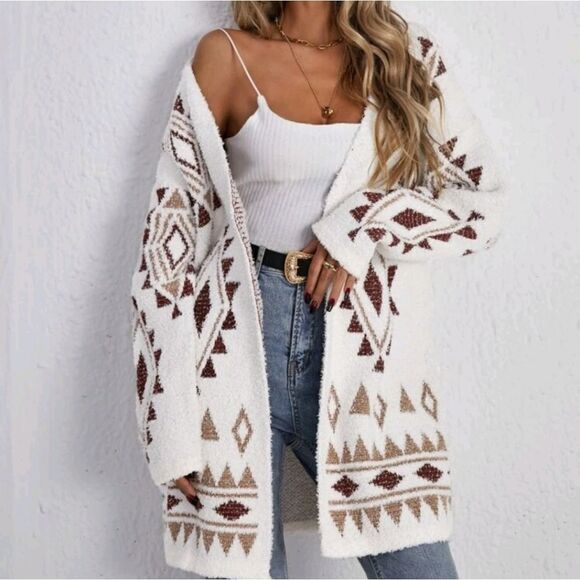 RemiAnn Sweaters - Geo Pattern Fuzzy Knit Cardigan